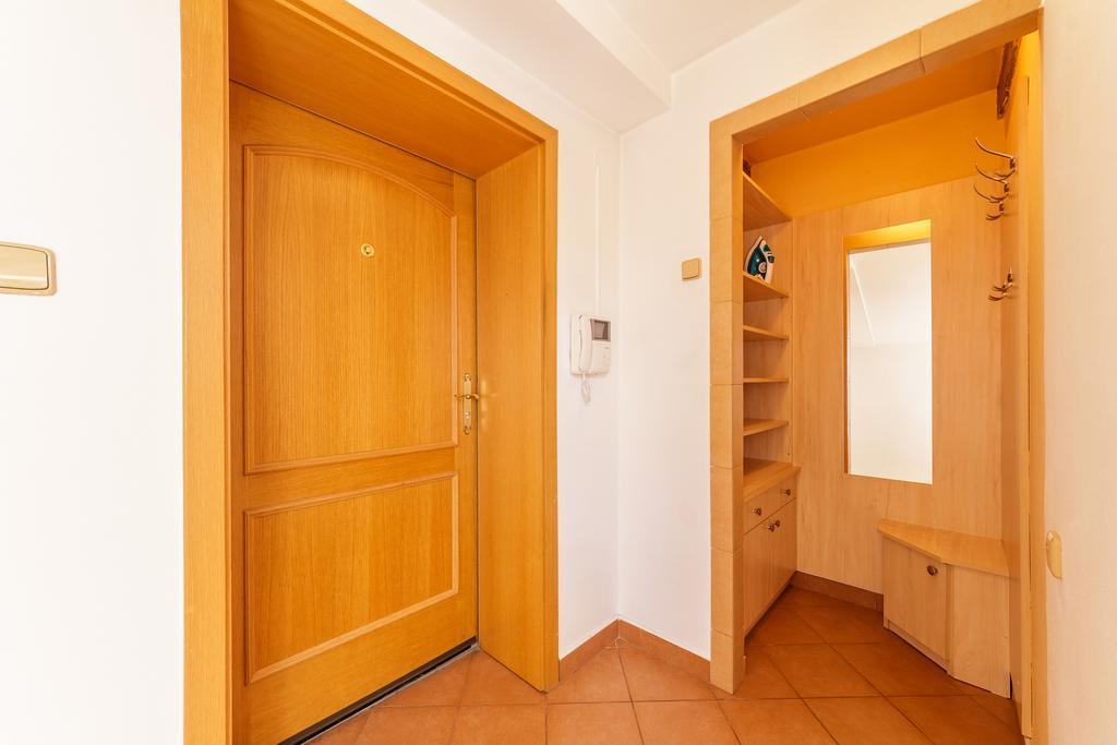 Old Town Charles Apartments تشيسكي بوديوفيتسه المظهر الخارجي الصورة